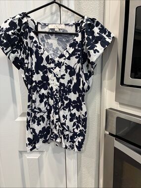 LOFT White and Navy Floral V-Neck Blouse